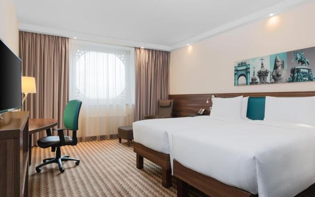 Hampton By Hilton Saint Petersburg ExpoForum Hotel