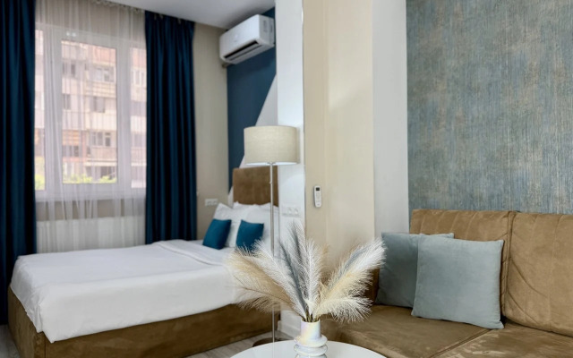 Stylish Apt 2 In City Center Apartments