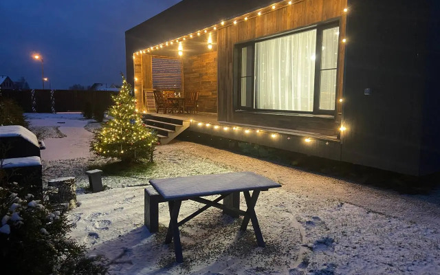 Частный дом дизайнерский великолепной уличной территорией