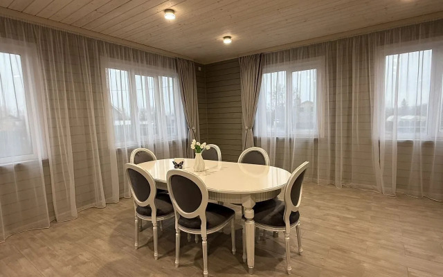 Частный дом уютный в ceле Кибoл