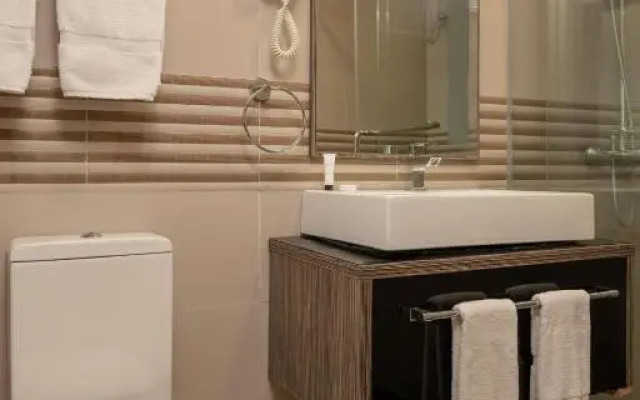 Golden Tulip Dar City Center Hotel