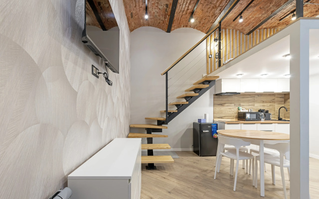 Квартира просторная двухуровневая в центре города