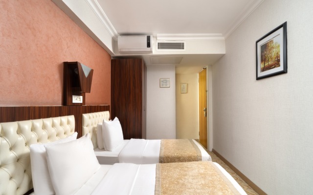 Elan Hotel