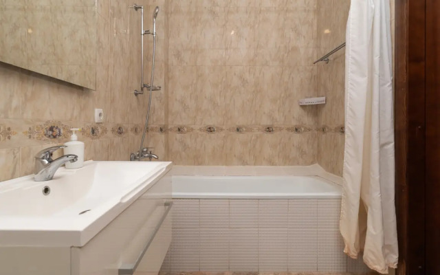 Apartments Standartnye Tutzhivut Na Kubanskoy Naberezhnoy