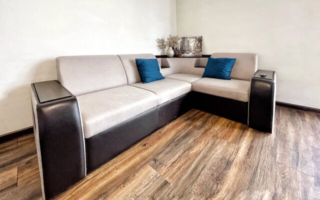 Апартаменты CrystalRentals на 50 лет Октября 4