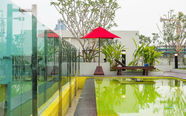 Sunshine Hip Hotel