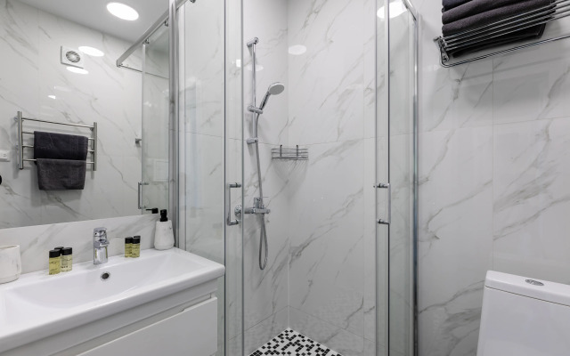 Metropol y Tropicheskogo Parka Apartments 1