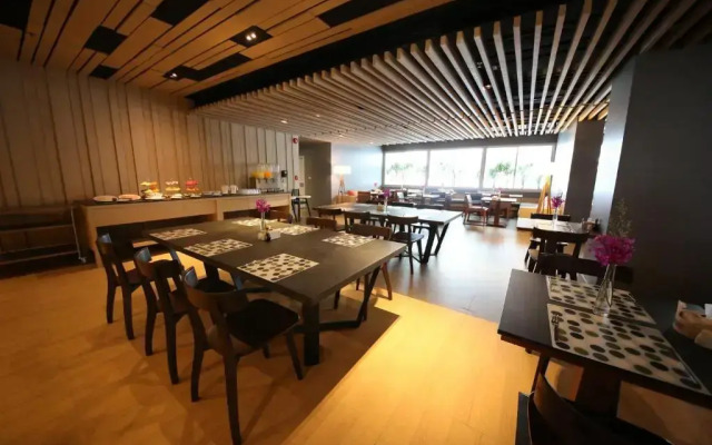 The Sun Xclusive Hotel