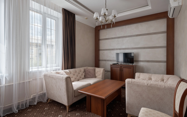 Korona Hotel