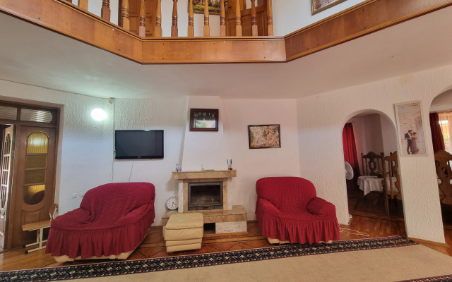 S Basseynom Private House