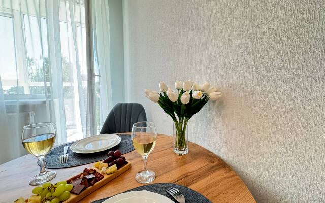 Na Oktyabryskoy U Morya Apartment