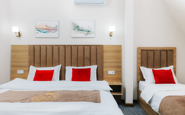 Royal Sebzor Expo Hotel