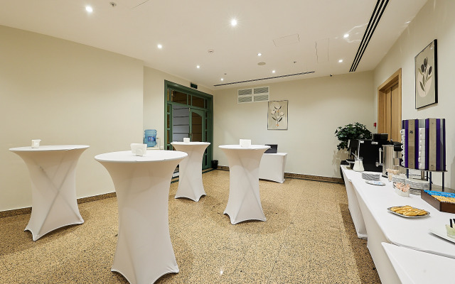 Paveletskaya Select Hotel