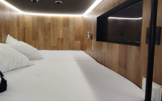 Kapsul'nyj RecoRoom Sonnik ajeroport Vladivostok Hotel