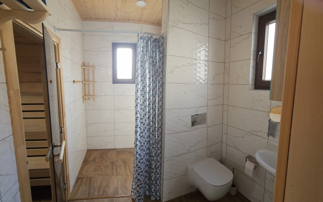 S saunoj na drovah Guest house