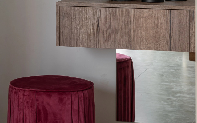 Granat s Basseynom i Mangalnoy Zonoy Villa