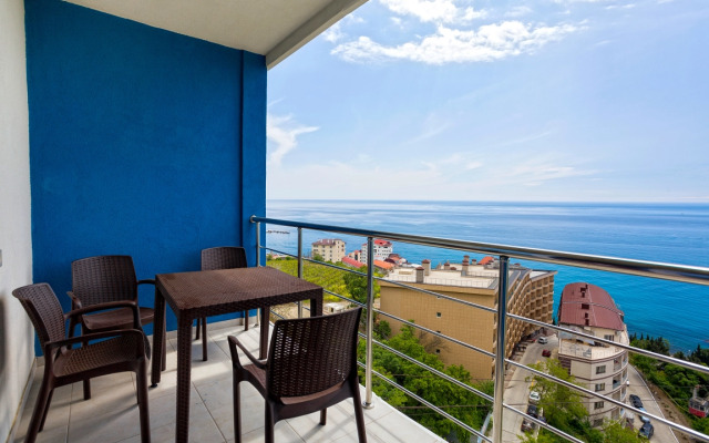 Mirazh Apartments 4