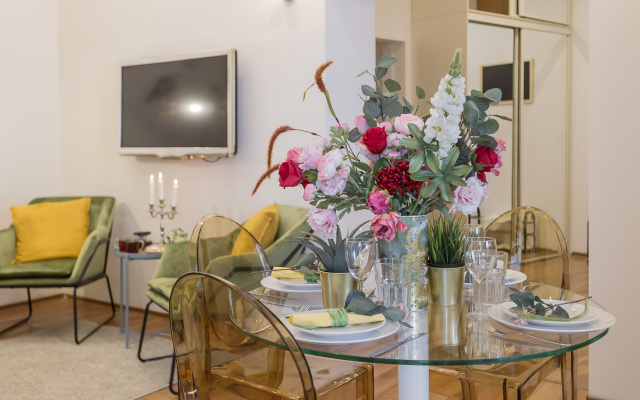 Квартира GM Apartments Стильная Трехкомнатная на Бульварном кольце