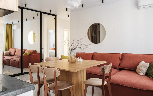 Трехкомнатная Квартира в Центре с Новым Ремонтом