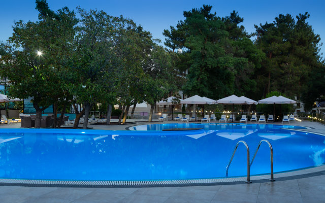 Primorie Grand Resort Hotel