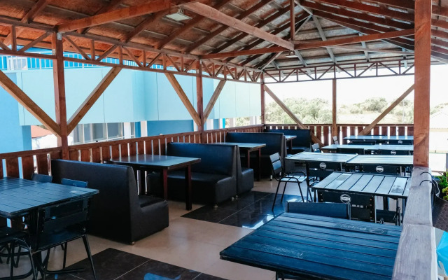 Sedymoye Nebo Hotel