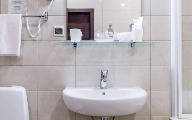 Staryij Dvorik Na Orlovskoj Hotel