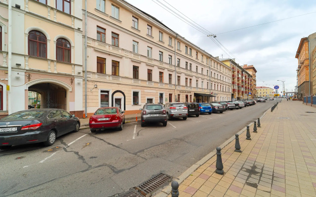 Двухкомнатная Квартира на Интернациональной 13