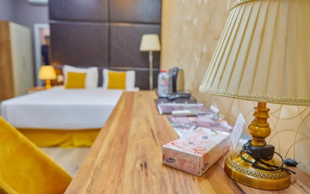 Square Boutique Hotel