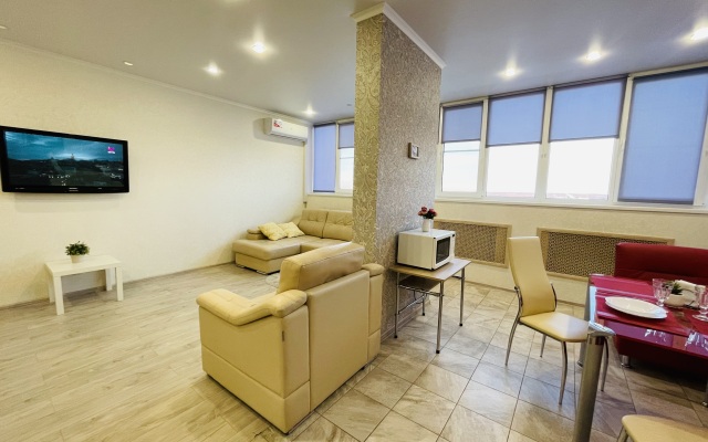 Apartamenty Zhk Triumf Plekhanova 14 samy tsentr bez balkona 14 etazh Flat