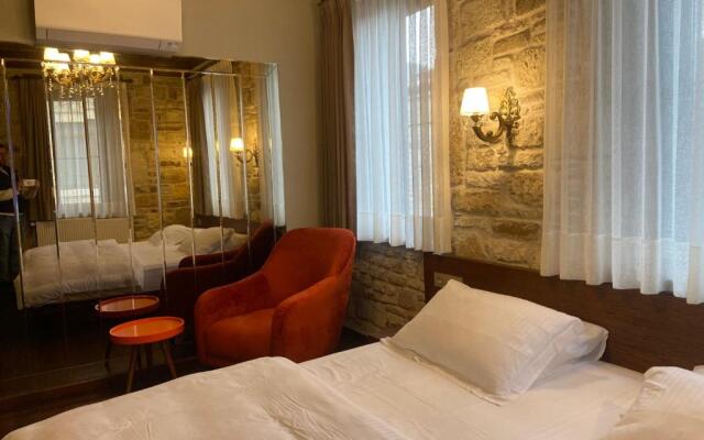 Dionysos 1789 Boutique Hotel