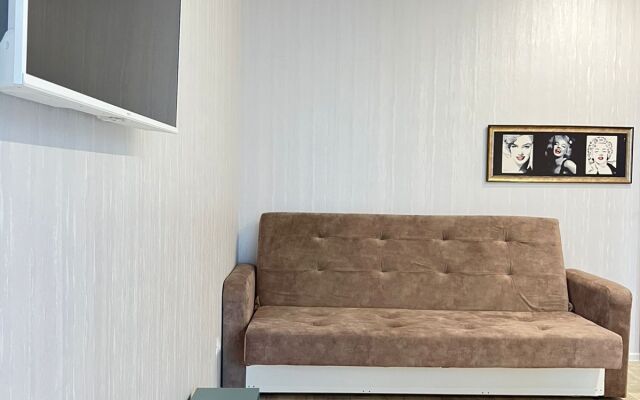 Na Chaykovskogo 100 Flat