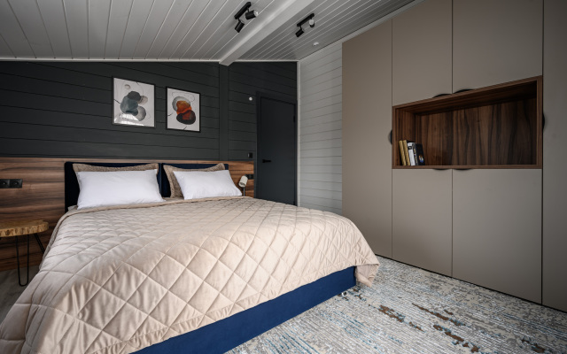 Garnet Holiday. Mir Mini-Hotel