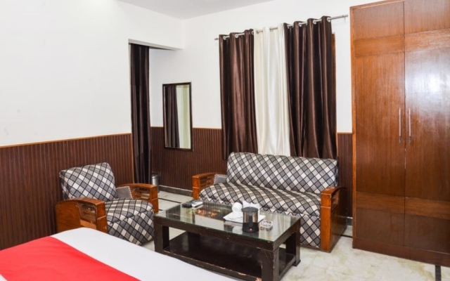 jindal Palace Hotel