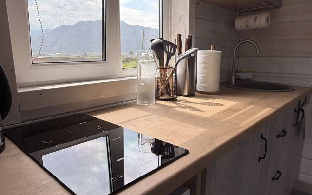 Шале с террасой в горах