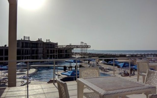 Khazar Golden Beach Resort Hotel