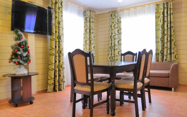 Kottedzhi v Arendu Beregovaya 40 Guest House