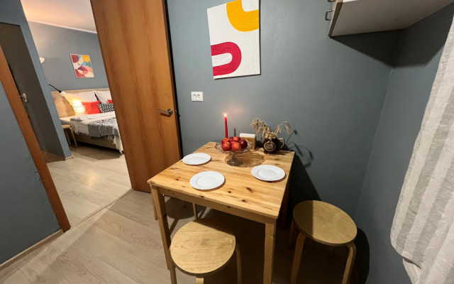 Квартира Art Room в минуте от метро Молодежная