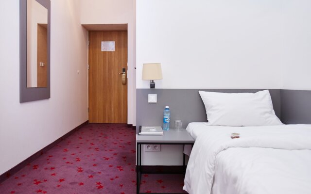 Arche Koszary Hotel