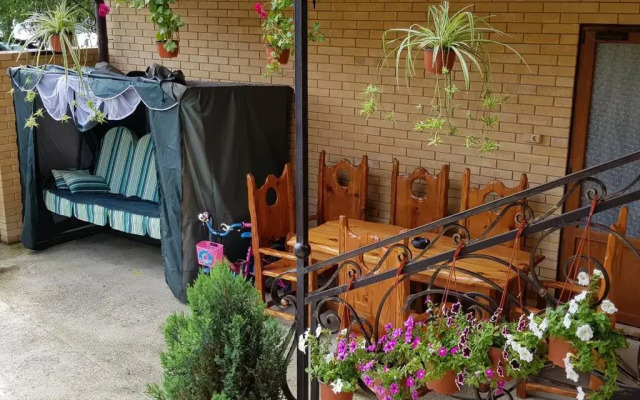 Гостевой Дом У Азы