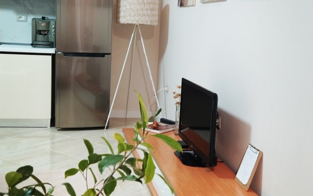 Sofi's Cozy Apartment-Near Port of Vlore, Apartment