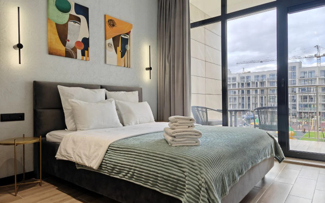 Pikasso Studiya U Morya Flat