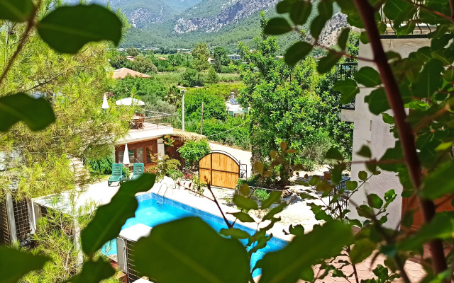 Swiss Eviniz Hotel