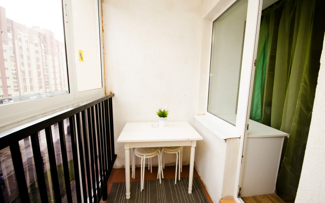Kvartirnyij Vopros Na Artema 64 Apartments