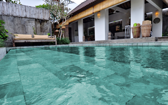 Вилла Authentic 2BR in Seminyak