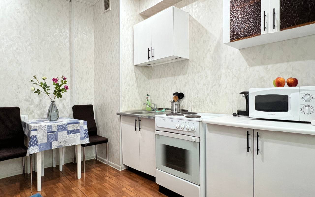 YEvro 2-kom Smolina 81-168 Ulan-Ude ZhD vokzal KakDoma Flat