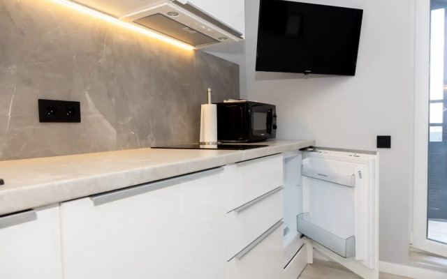 Apartments Apartamentyi Skylight na Parfenovskoj (2)