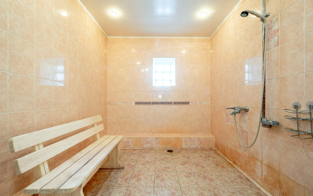 Частный дом в Гатчине с Бассейном и Сауной