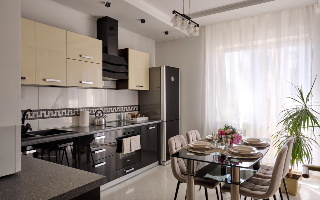 EuroUyut In A New House Bright Apartments