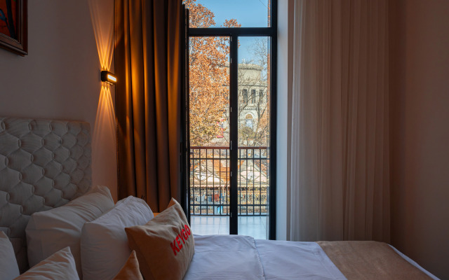 KeyGo #0117, 1 Bedroom, Near The Opera House Apartments
