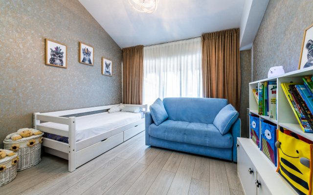 Oplot - Semejnyj s dvumya spal'nyami i balkonami 9 Apartments